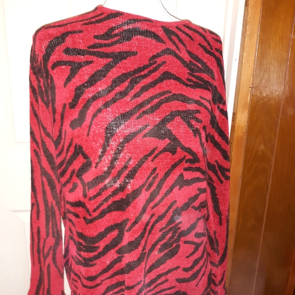 kikit Sweaters - SALE 3/$25 SALE Kikit animal print sweater